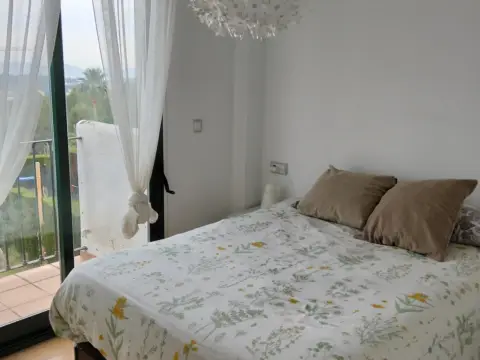 Habitación en Carrer Bernia, 21