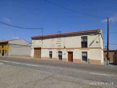 Casa rústica en calle de Pedrera, 19
