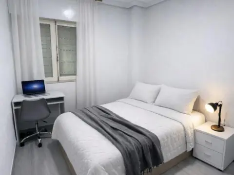 Habitación en calle de Tibi, 5