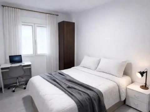 Habitación en calle de Tibi, 5