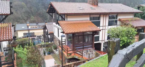 Casa adosada en Barrio de Isuskiza, 1
