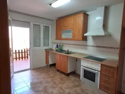 Casa adosada en calle de la Mora, 3