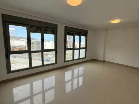 Piso en calle de Mario César, 17