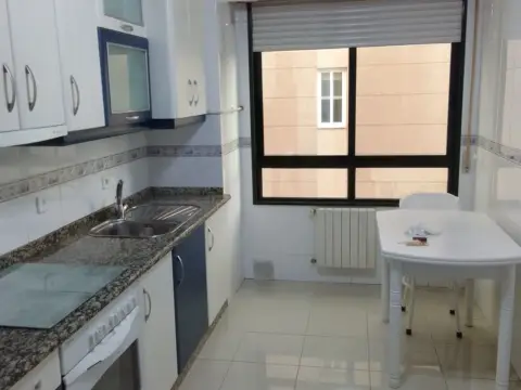 Piso en calle de Salvador de Madariaga, 1