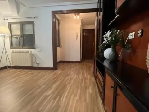 Piso en Avenida de Iparragirre, 28