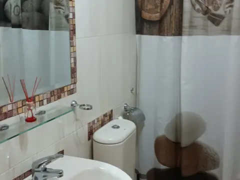 Habitación en calle de las Gardenias, 5