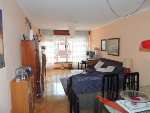 Flat in Avenida de Galicia, 10