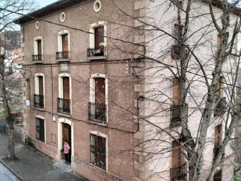 Casa rústica en calle de Luciano Bueno, 15