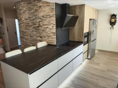 Casa adosada en calle de Petunia, 6