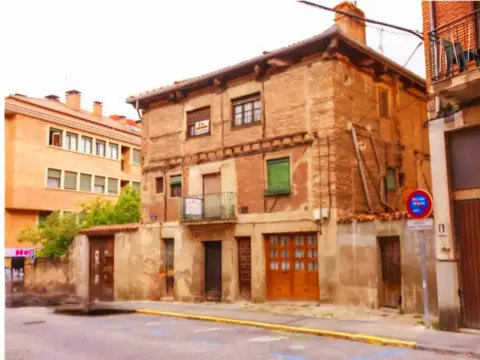 Casa unifamiliar en calle del Roble, 10