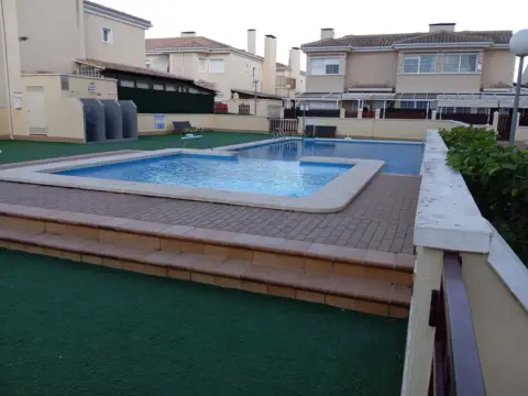 Dúplex en calle de Josefina Manresa, 32