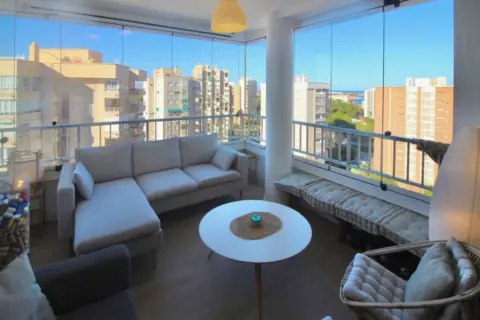 Apartment in Carrer de Teodoro Llorente-Campoamor, 6