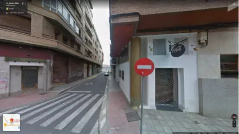 Local comercial en calle de Aranaz y Vides, 3