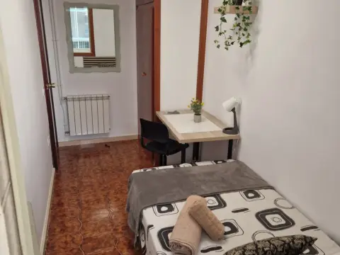 Habitación en Carrer de l'Assumpció, 7