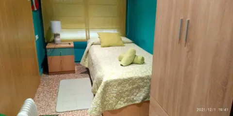 Habitación en Carrer de Benidorm, 19