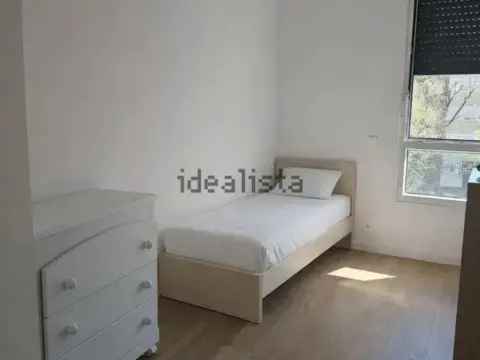 Habitación en calle de La Canción del Olvido, 70