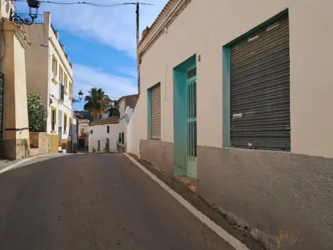 Local comercial en calle de José Antonio, 11