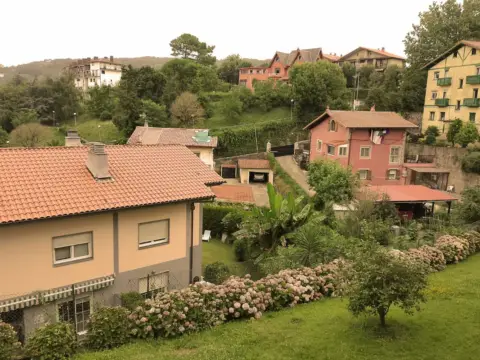 Piso en calle de Konkorrenea, 24