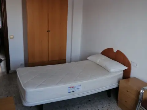 Habitación en calle de la Rosa, 8