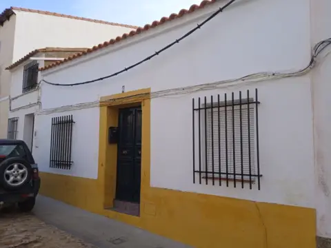 Casa adosada en calle de Felipe Trigo, 6