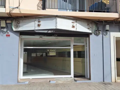 Local comercial en Carrer de València, 33
