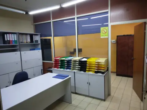 Oficina en calle del Progreso, 104