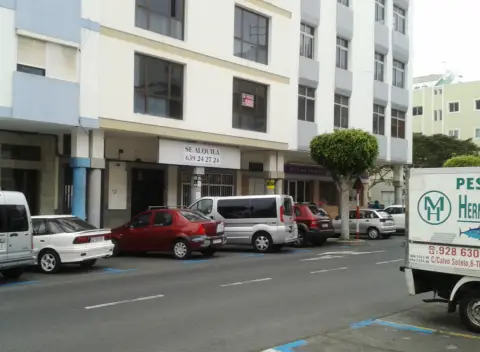 Local comercial en Avenida del Mirón, 21