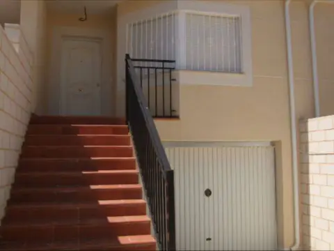 Casa adosada en calle Viñas, 8