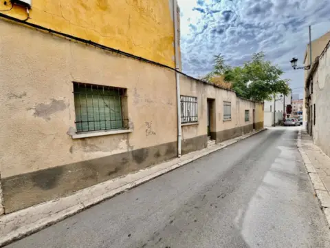 Terreno en calle de Inés de la Carrera, 13