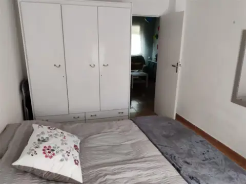 Habitación en calle Castillo de Constantina, 3