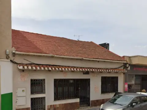 Local comercial en Avenida del Doctor Artero Guirao, 168