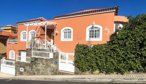 Chalet unifamiliar en calle del Tilo, 2