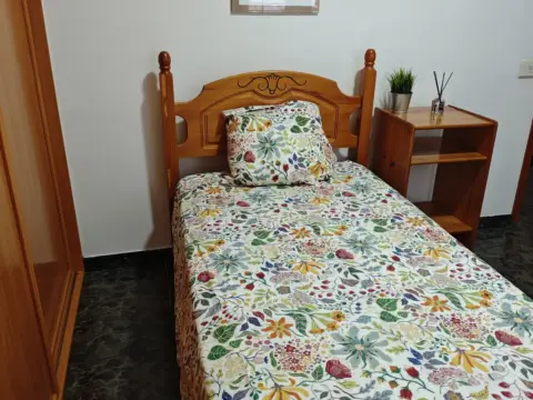 Habitación en calle Candelaria de León, 8