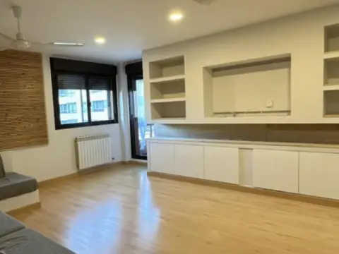 Piso en Ronda Ibón de Plan, 26