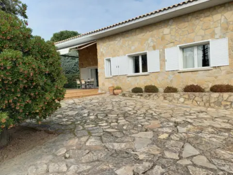 Chalet unifamiliar en Carretera a la Urbanización Pino Alto, 1