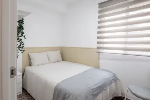 Habitación en calle de la Lira, 18