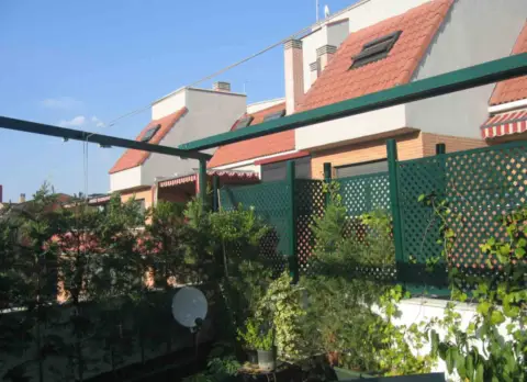 Ático en calle de las Islas Gilbert, 13