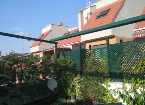 Ático en calle de las Islas Gilbert, 13