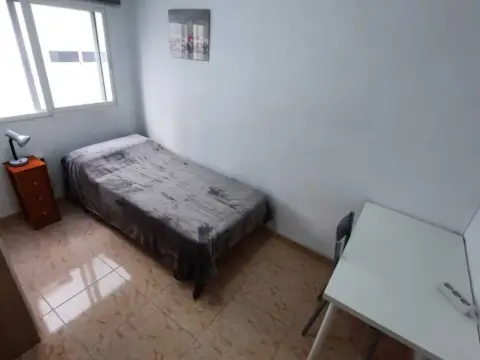 Habitación en Avinguda Periodista Rodolfo Salazar, 5