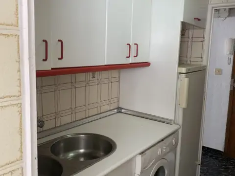 Piso en calle Albañiles, 3