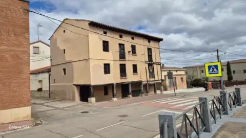 Casa pareada en calle Real, 13