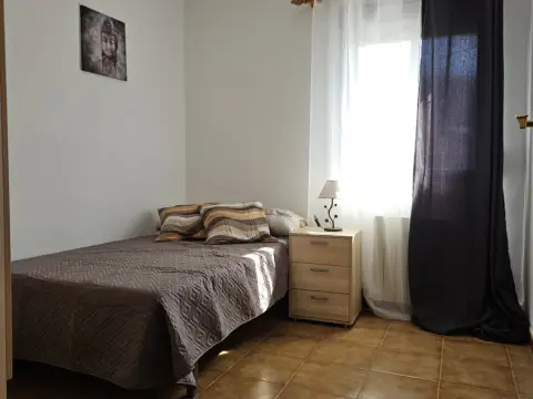 Habitación en calle de Calasparra, 25