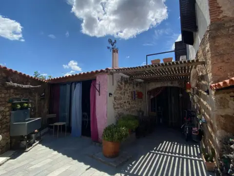 Casa rústica en calle San Antonio, 13