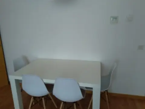Piso en calle de Fernando Alonso de Coca, 8