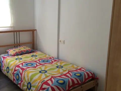 Piso en calle de Jacinto Benavente, 6