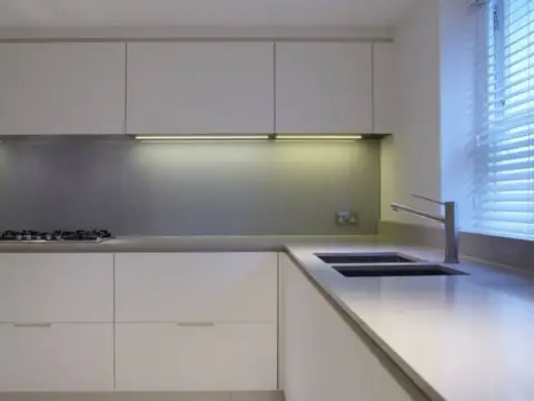 Habitación en calle del Rey Mudaffar, 11