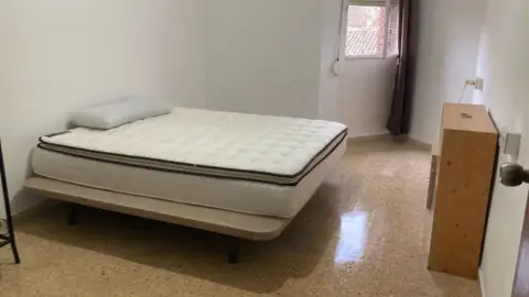 Habitación en Carrer del Nou d'Octubre, 15