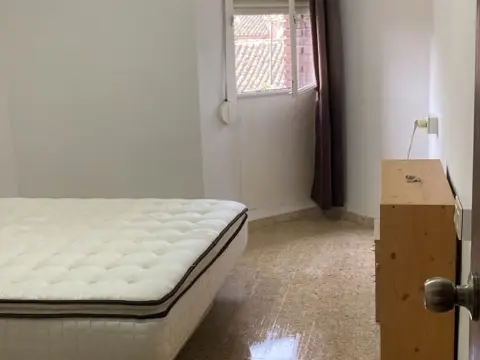 Habitación en Carrer del Nou d'Octubre, 15