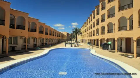 Apartamento en Avenida del Papa Luna, 154