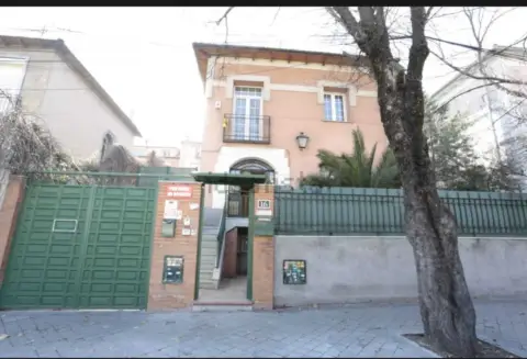 Chalet unifamiliar en Avenida de Ramón y Cajal, 16